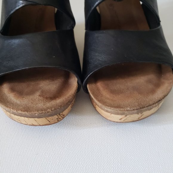 Sofft Black Wedge Sandals - Picture 6 of 11